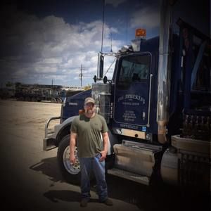 Meet your Posher, Dustin